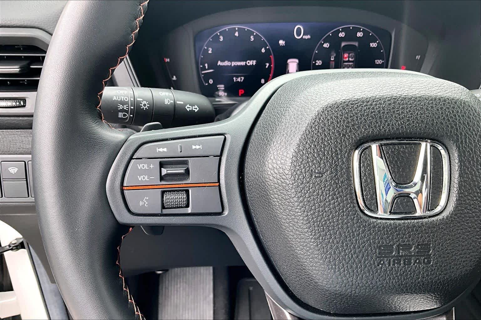 Used 2026 Platinum White Pearl Honda TrailSport image 24