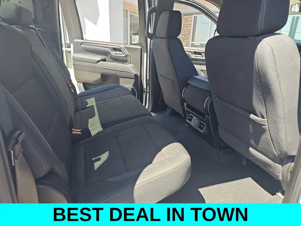 Used 2025 White Chevrolet LT image 11