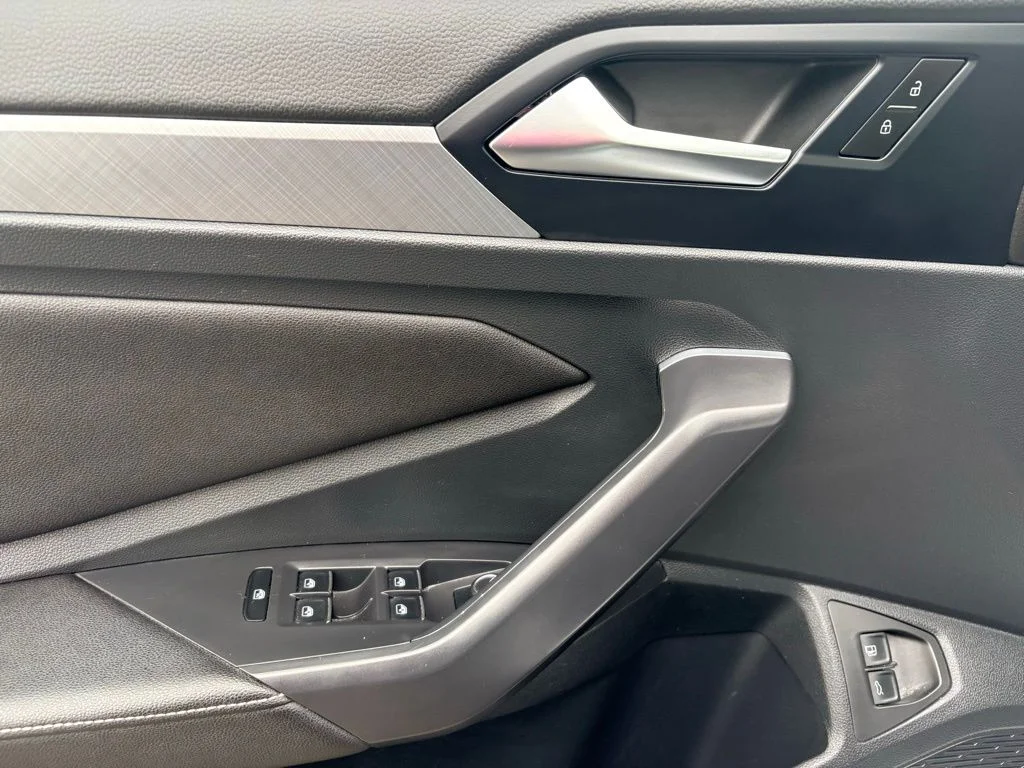 2024 Volkswagen Jetta SE - Photo 16