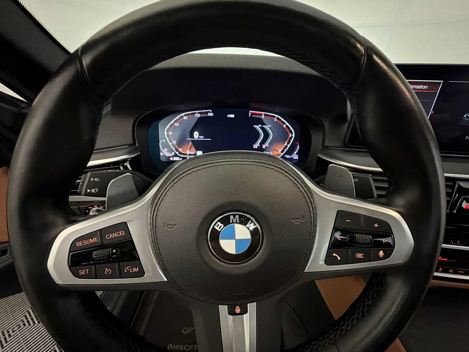 2023 BMW 5 Series 530i - Photo 13