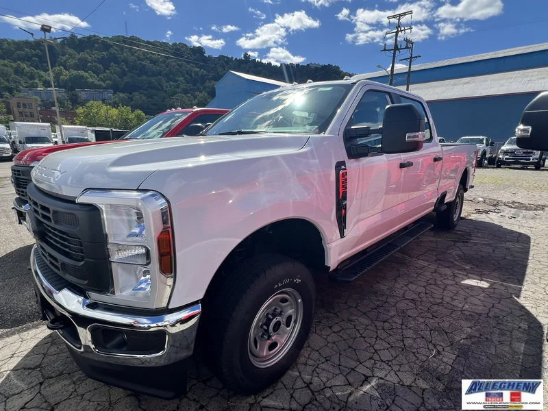 New 2026 Oxford White Ford XL image 1