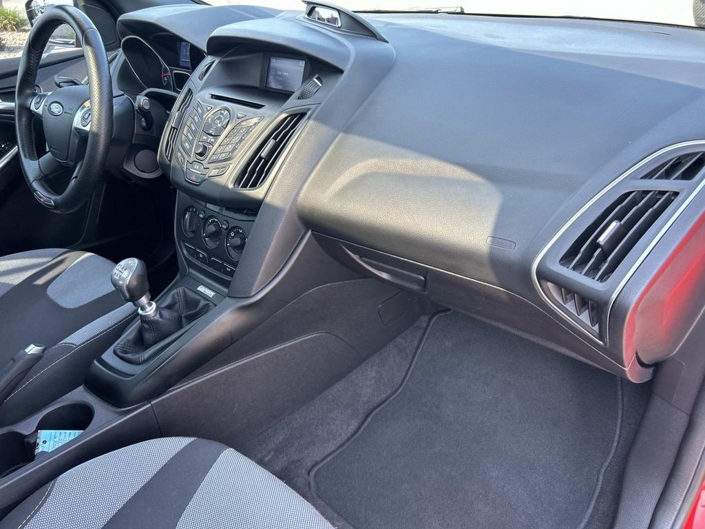 Used 2014 Race Red Ford ST image 19