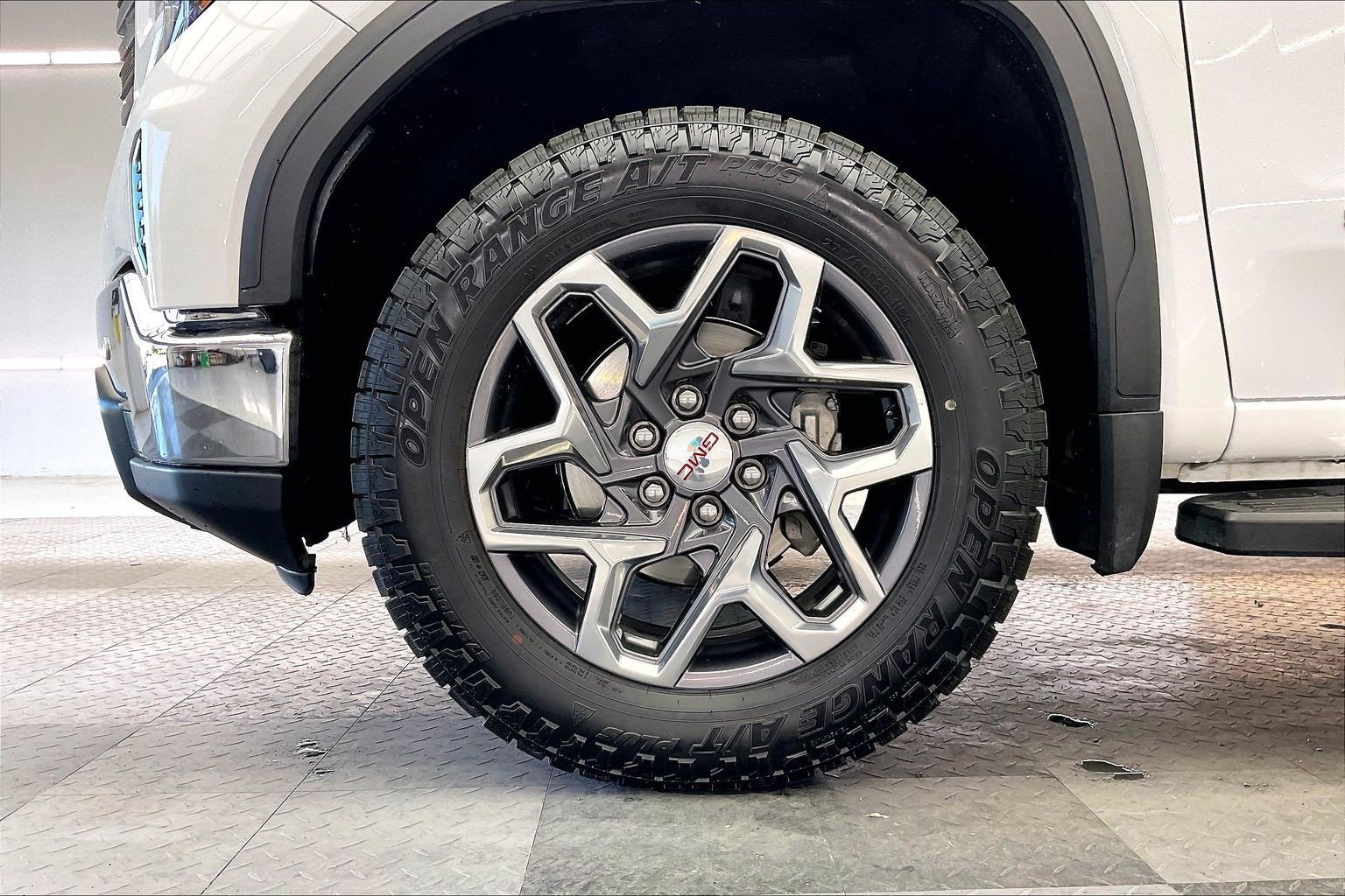 Used 2022 Summit White GMC SLT image 8