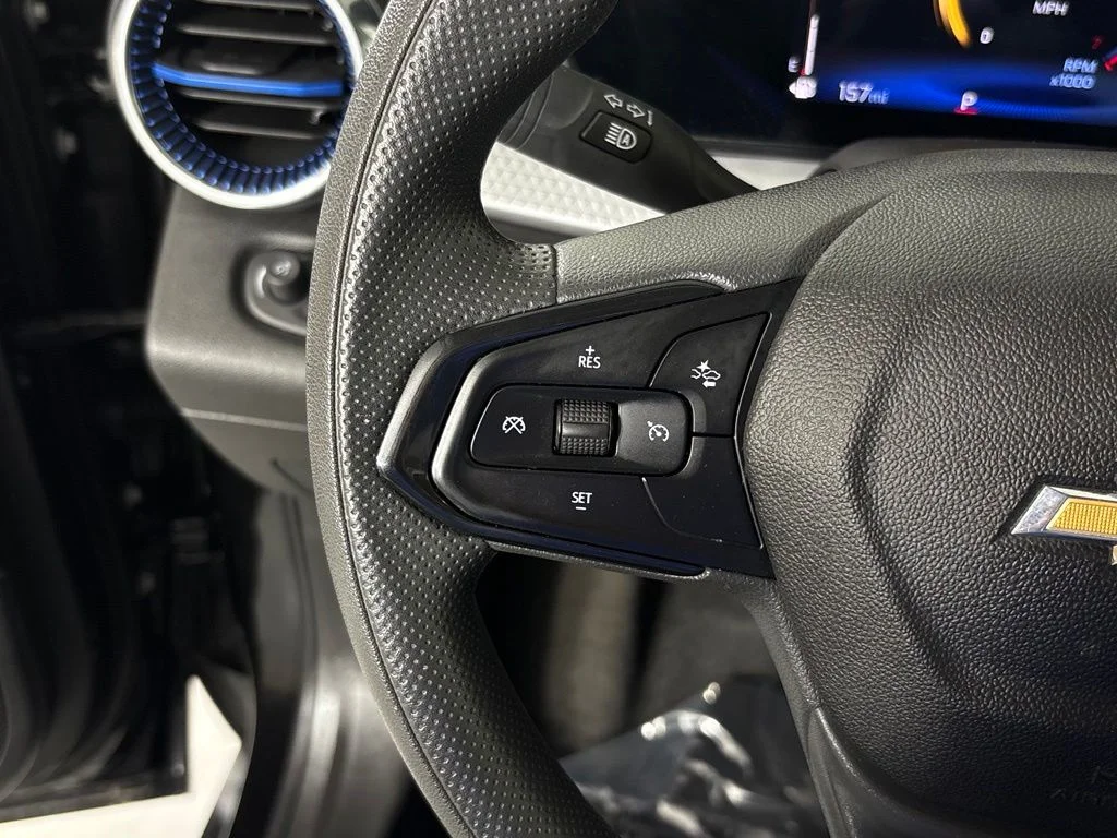 Used 2025 Black Chevrolet LT image 19