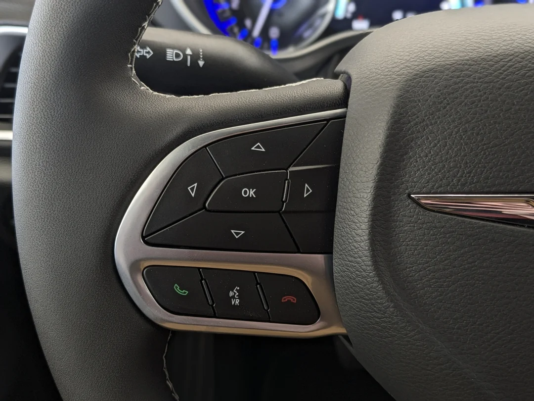 New 2026 Black Chrysler SXT - - FWD - Stow n Go Seats - Power Sliding Doors - Heated Seats - Adaptive Cruise & More! image 16