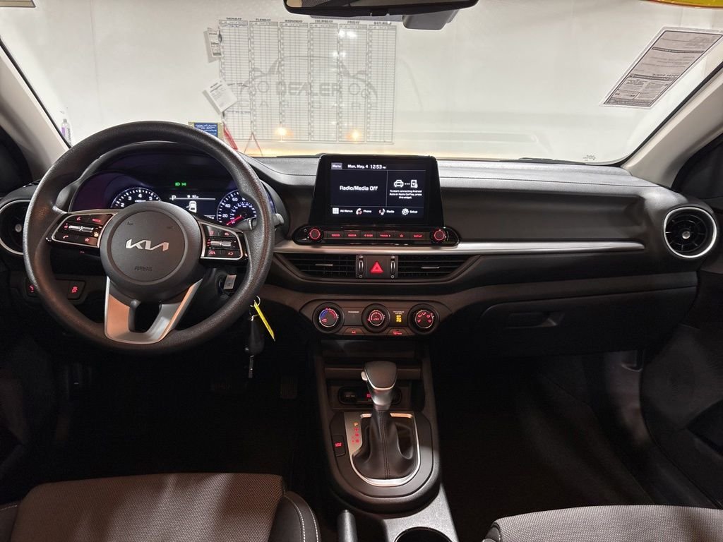 Used 2024 Red Kia LXS image 9