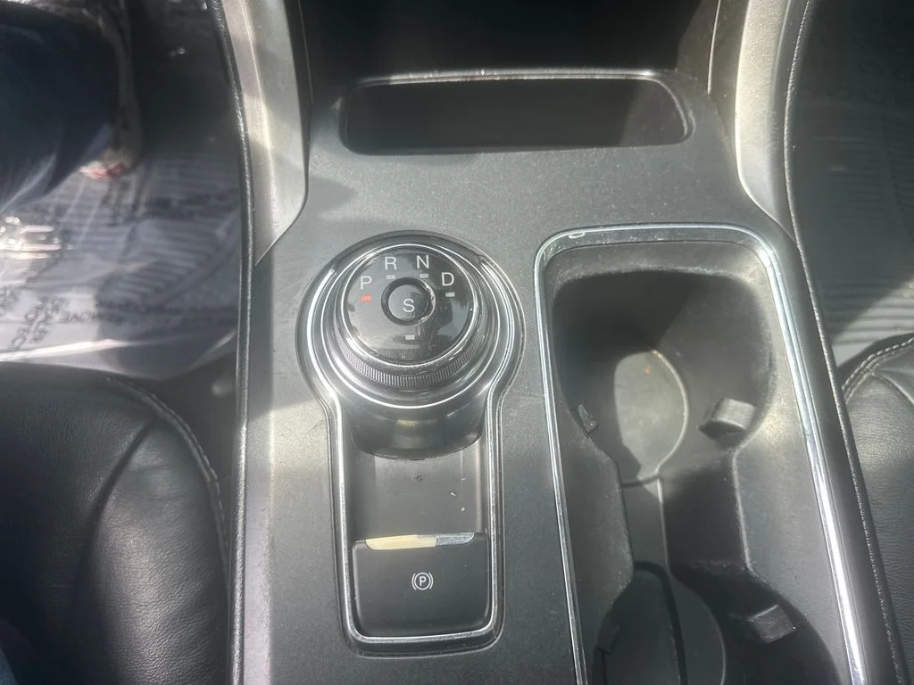 Used 2017 Silver Ford SE image 12