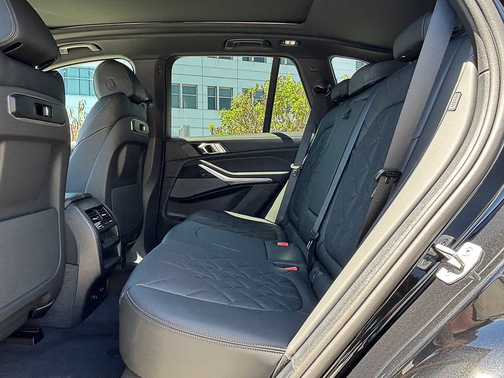 New 2026 Black Sapphire Metallic BMW sDrive40i image 8