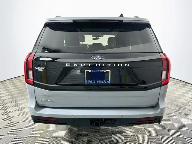 Certified Used 2025 Gray Ford Active image 4