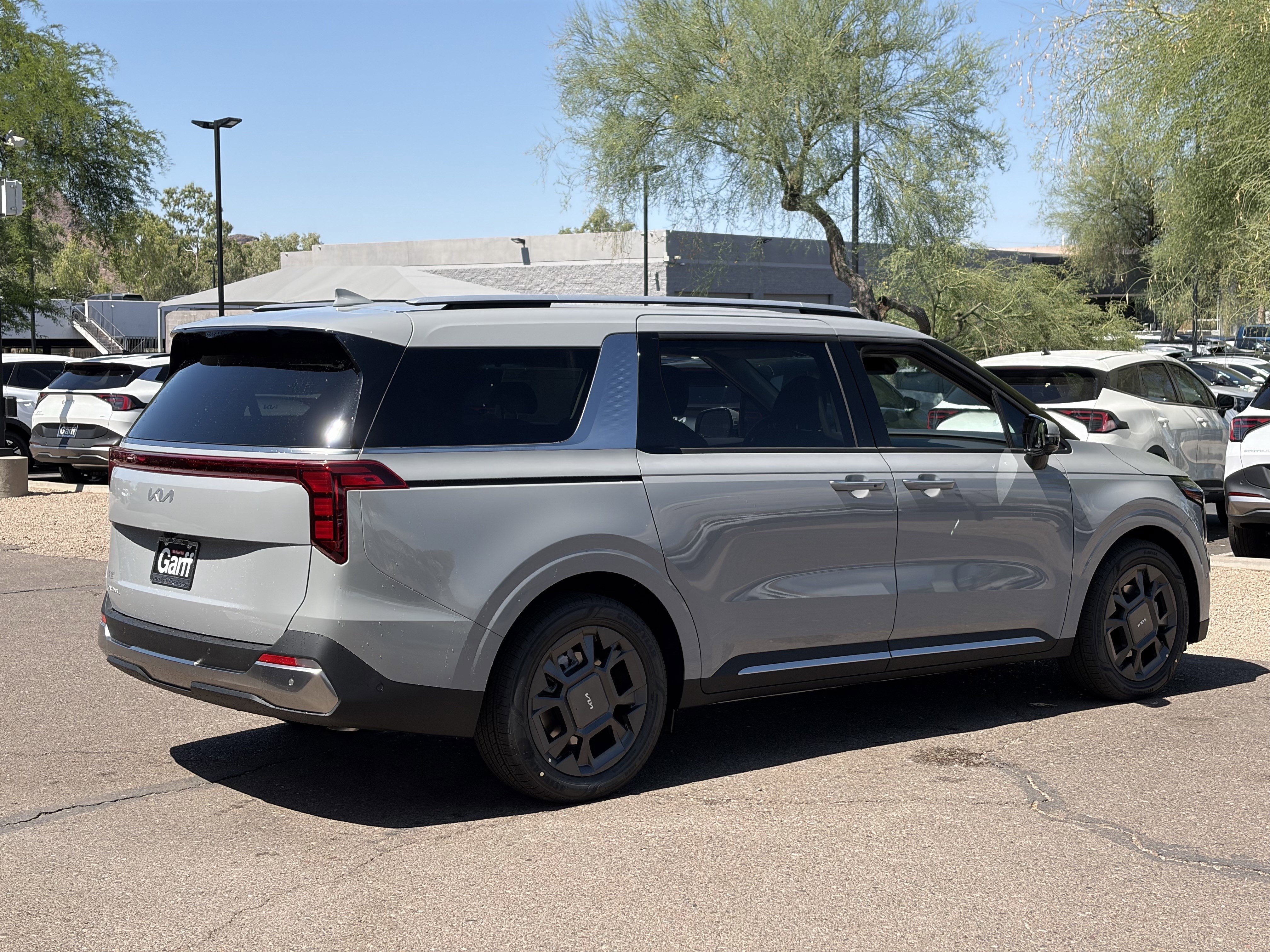 New 2026 Ceramic Silver Kia SX image 4