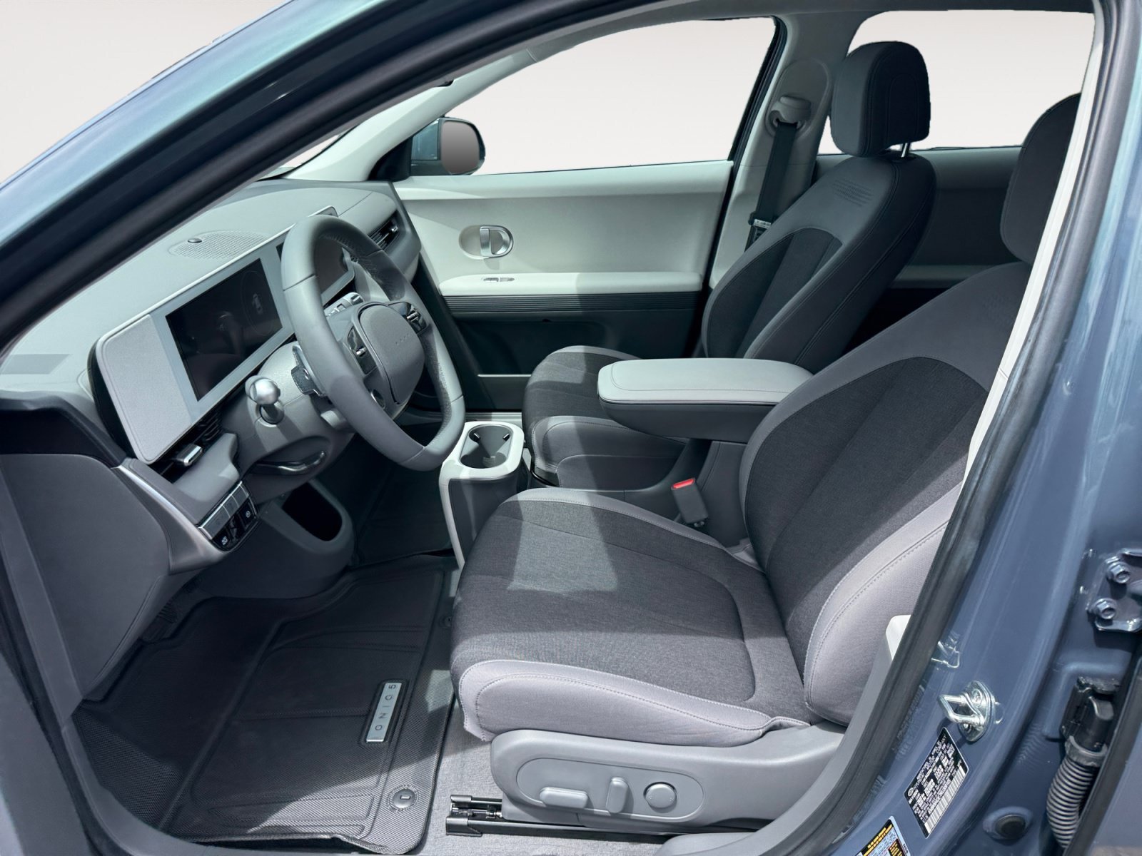 Certified Used 2024 Teal Hyundai SE image 10