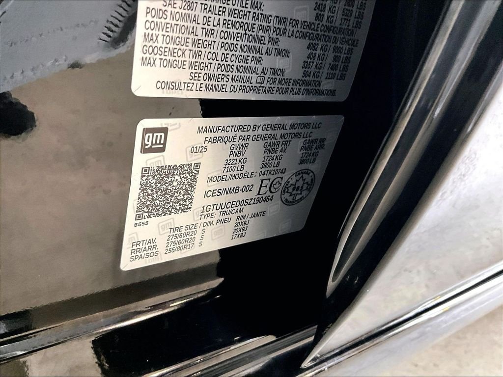 Used 2025 Black GMC Elevation image 37