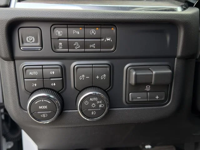 2026 Chevrolet Tahoe Z71 - Photo 17