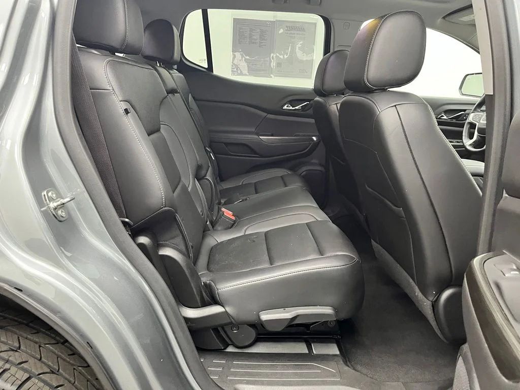Used 2023 Silver GMC SLT image 35