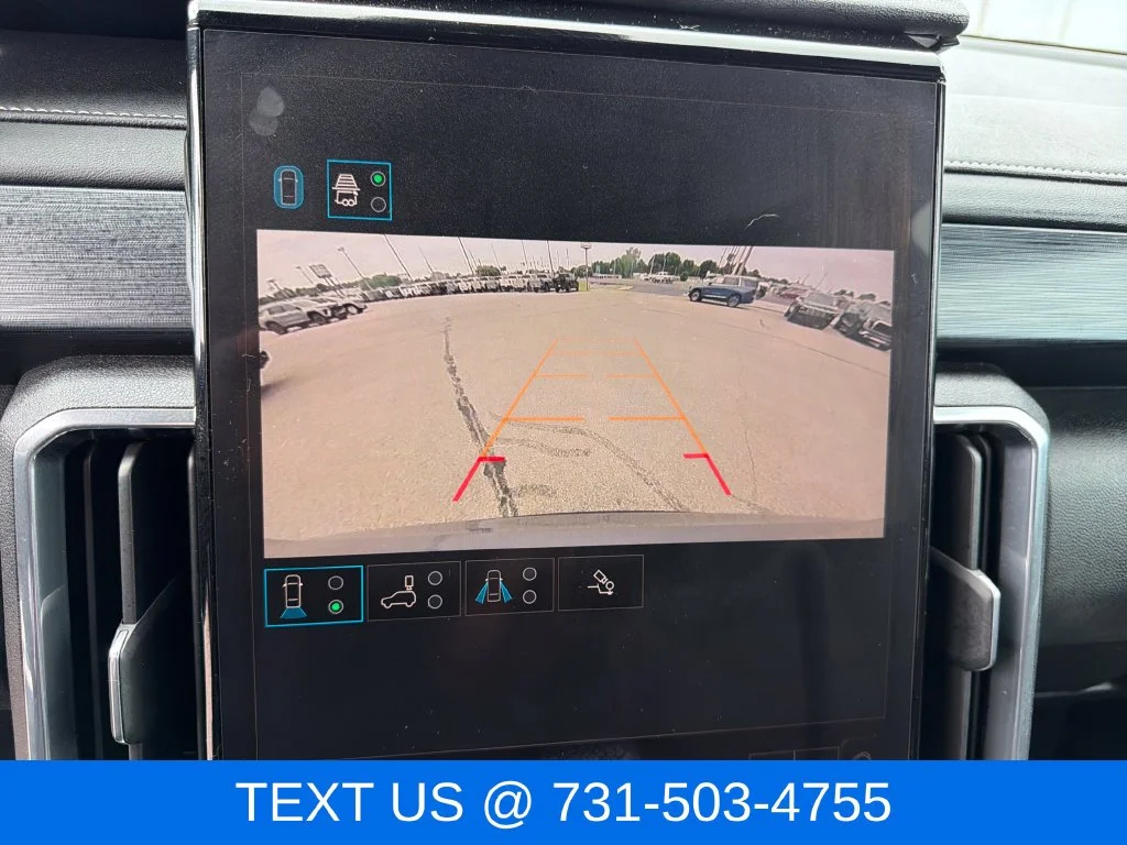 Used 2025 Silver GMC Elevation image 21