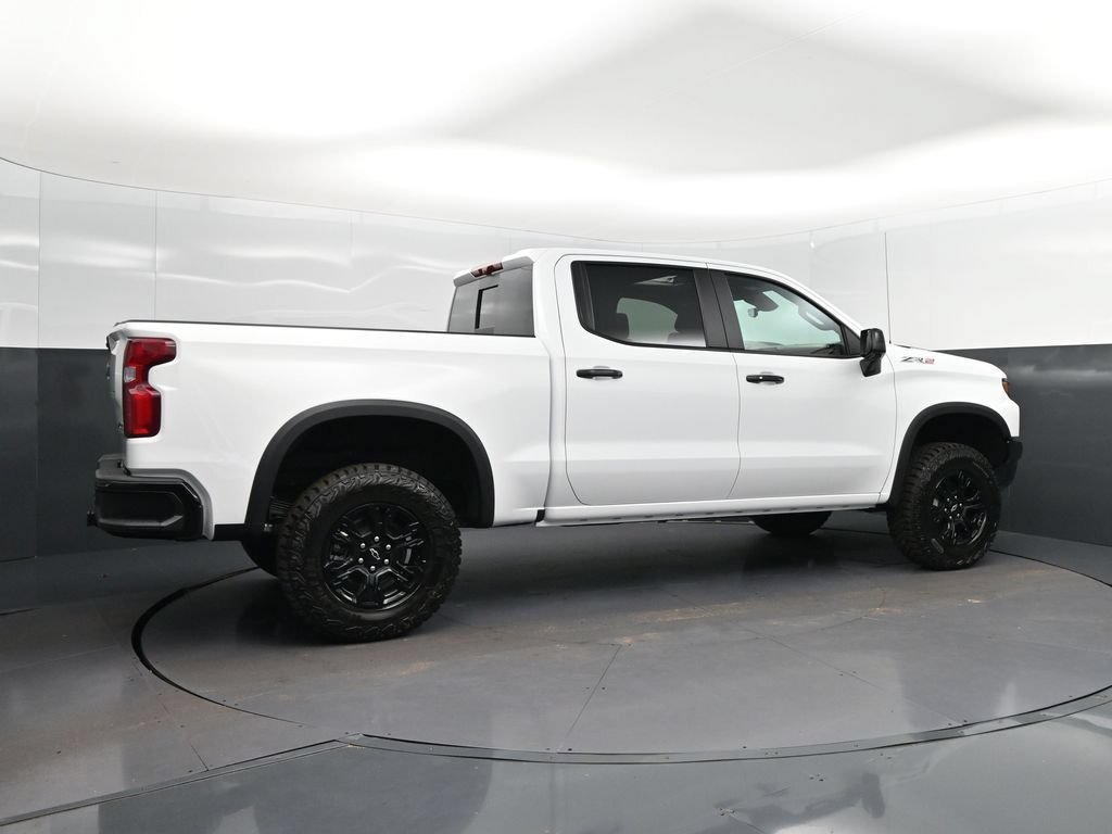 2026 Chevrolet Silverado 1500 ZR2 - Photo 8