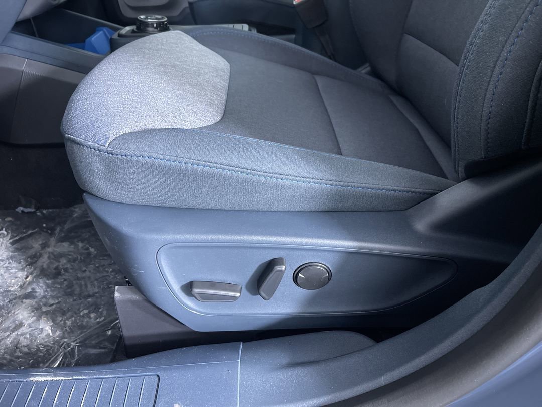 New 2026 Azure Gray Metallic Tri-Coat Ford XLT image 13