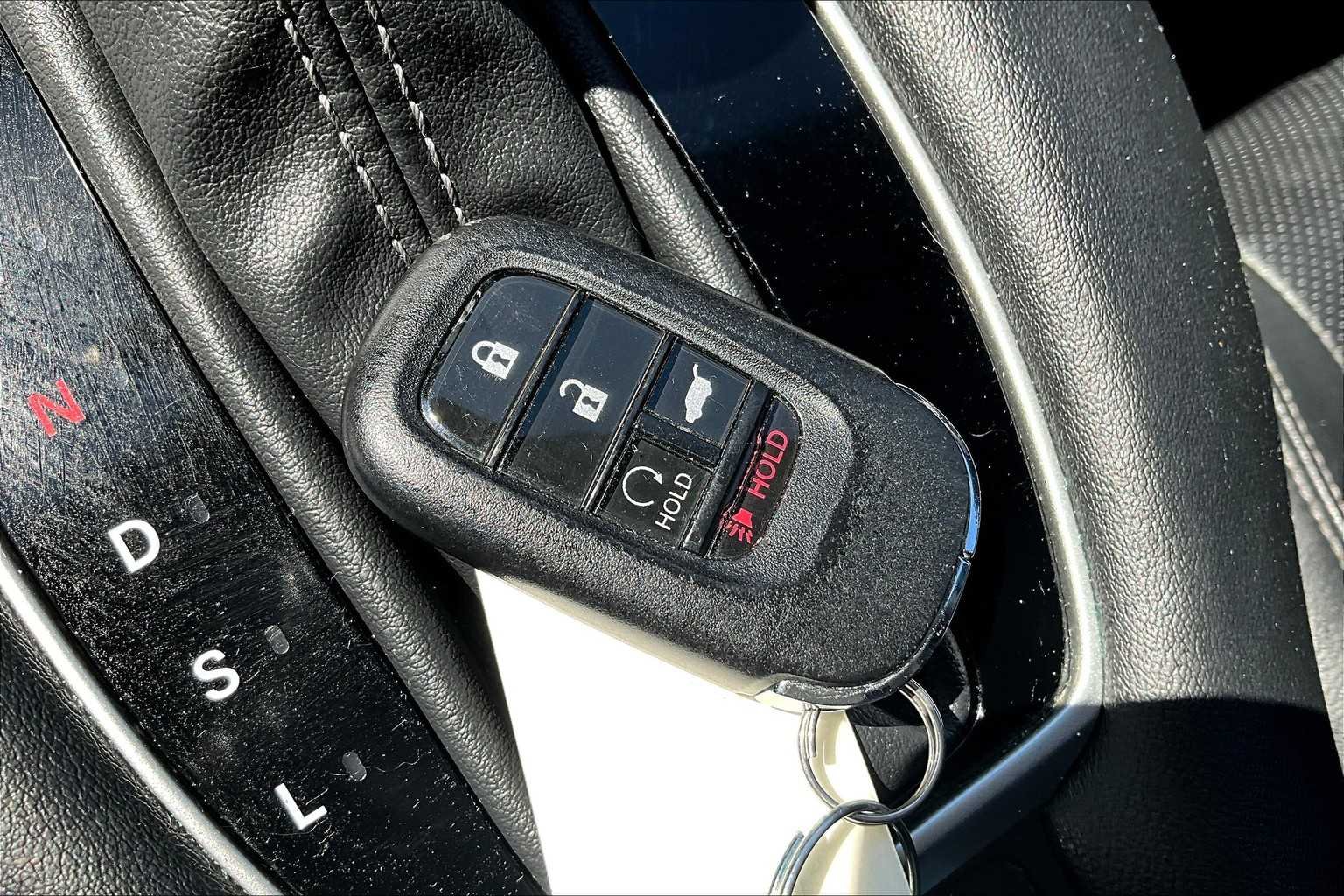 Certified Used 2023 Modern Steel Metallic Honda EX-L image 16