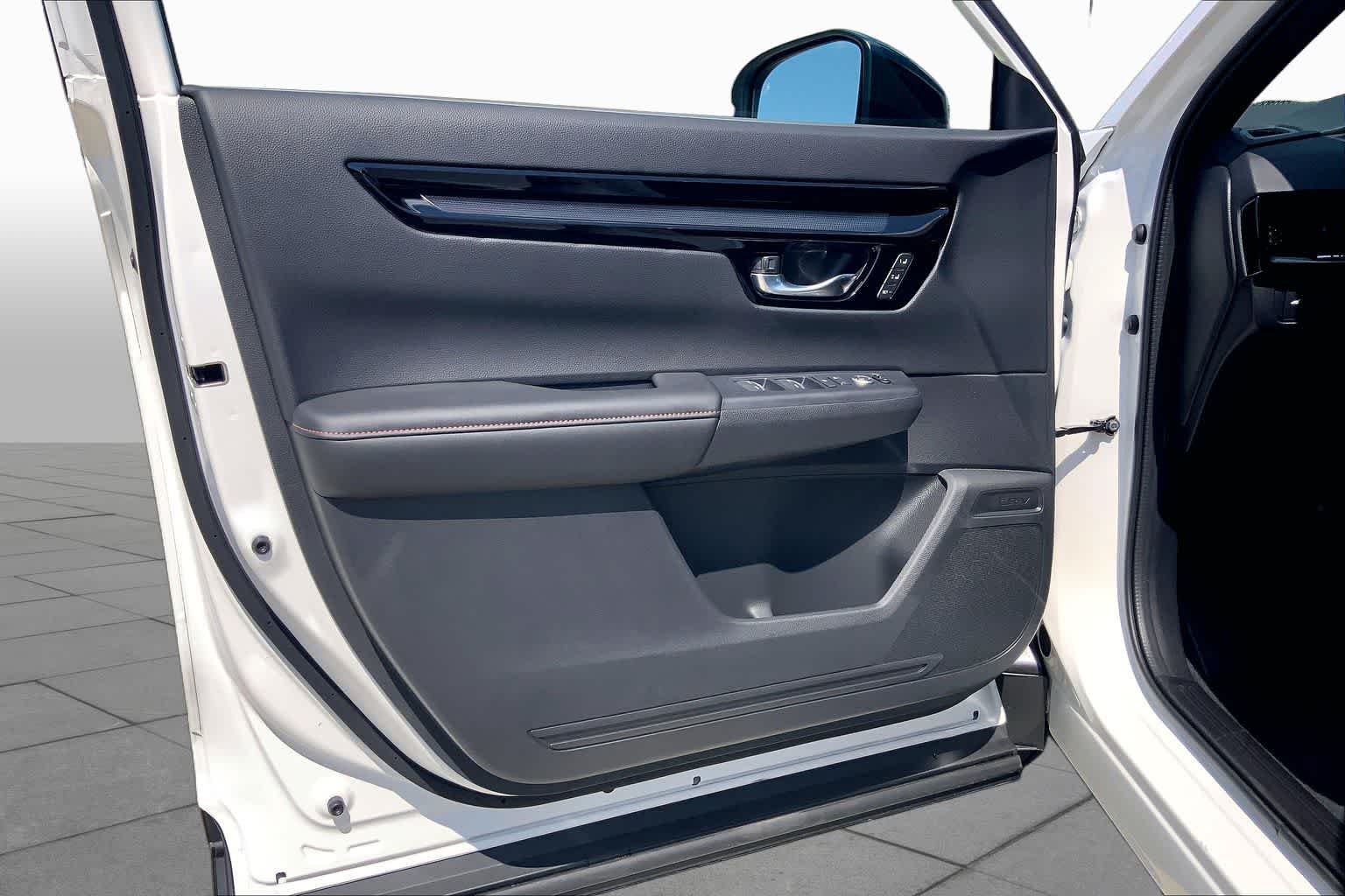 New 2027 Platinum White Pearl Honda Sport Touring Hybrid AWD image 10