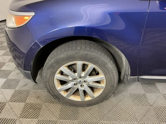 Used 2011 Blue Ford SEL image 11