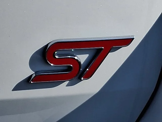 New 2027 Star White Metallic Tri-Coat Ford ST image 15