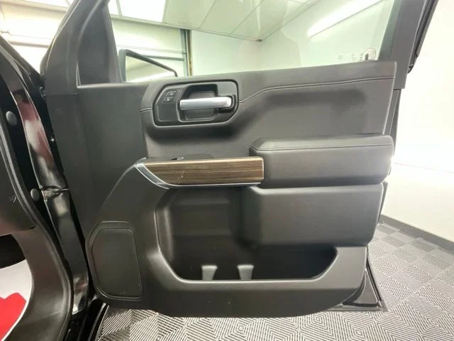 Used 2021 Black Chevrolet LT image 15