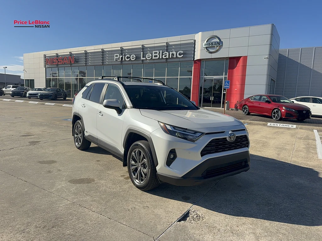Used 2024  Toyota XLE Premium image 1