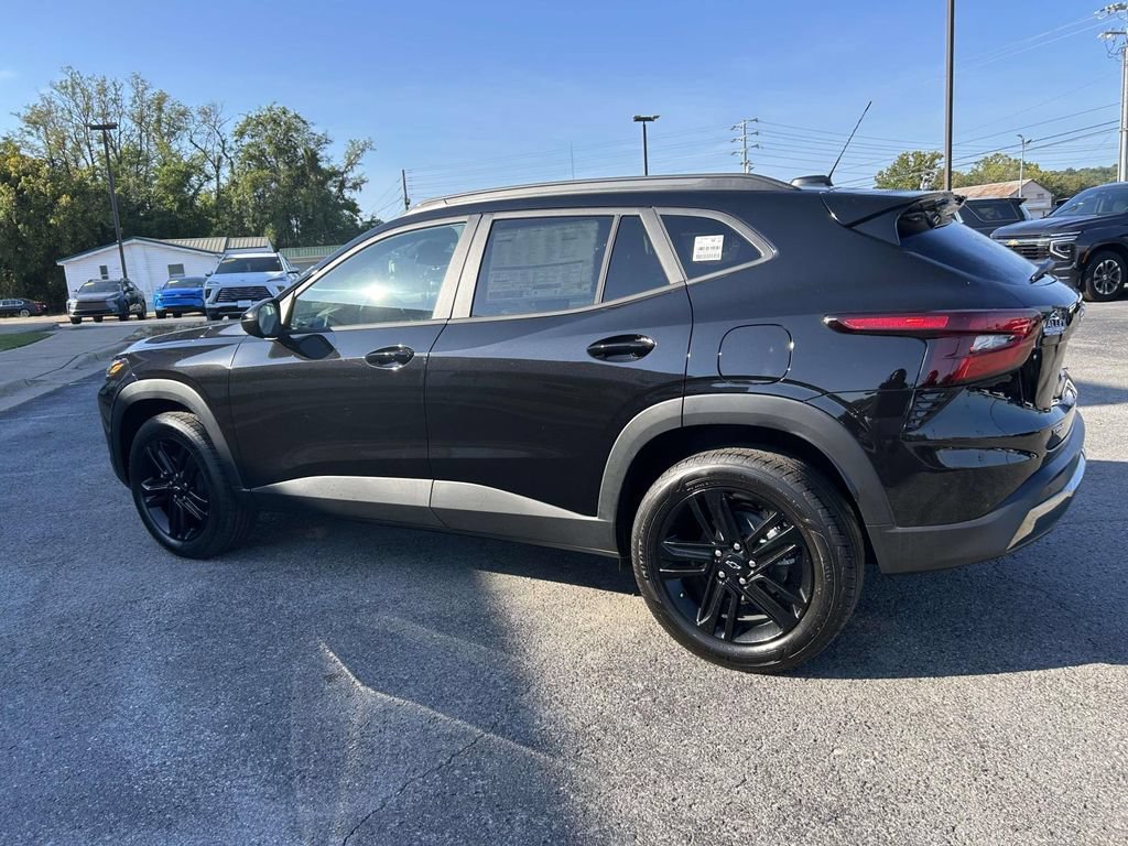 New 2026 Mosaic Black Metallic Chevrolet ACTIV image 5