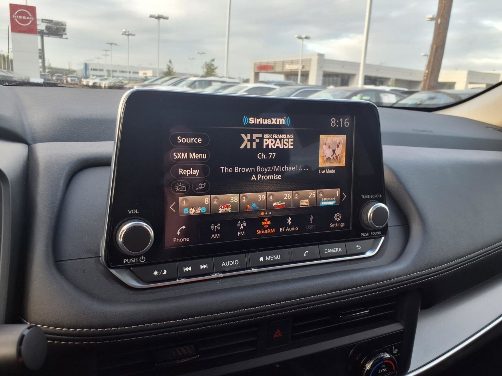 2026 Nissan Rogue photo 24 of 28
