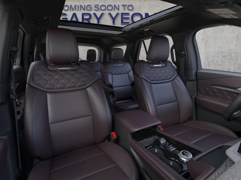 New 2026 Star White Metallic Tri-Coat Ford Platinum™ image 10