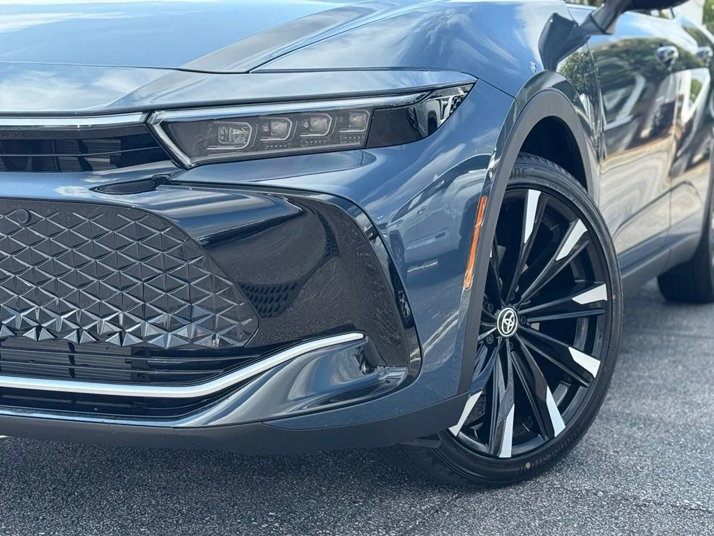 New 2026 White Toyota Platinum image 5