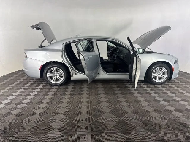 Used 2023 Silver Dodge SXT image 13
