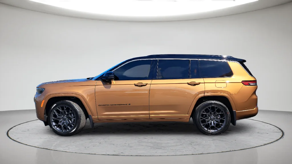 New 2026 Copper Shino Metallic Clear-Coat Exterior Paint Jeep Summit image 8