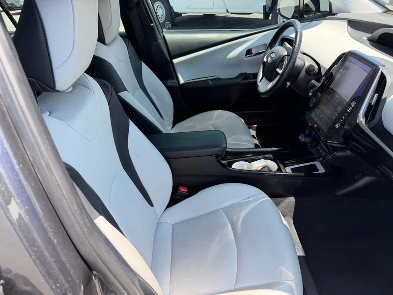 Used 2018 Magnetic Gray Met Toyota Plus image 19