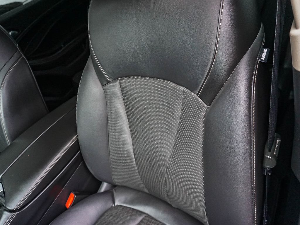 Used 2017 White Buick Essence image 21