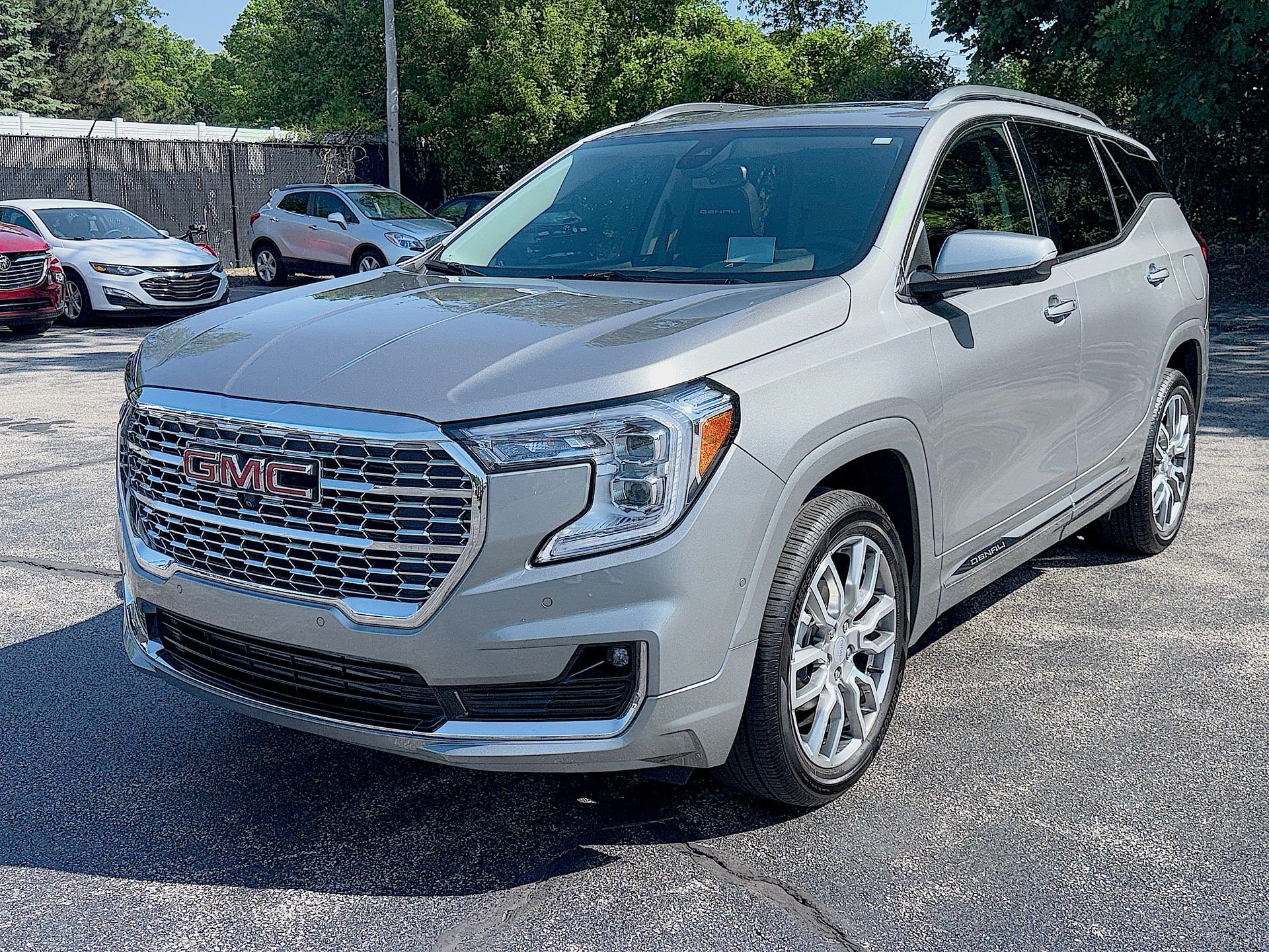 2023 GMC Terrain Denali AWD's photo