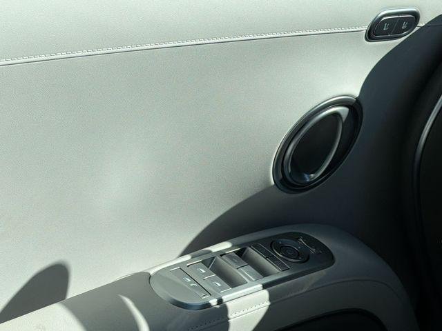 New 2026 White Hyundai Limited AWD image 17