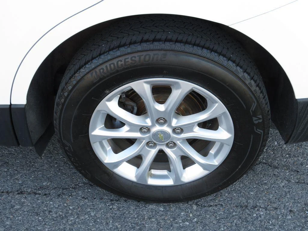 Used 2020 Summit White Chevrolet LT image 16