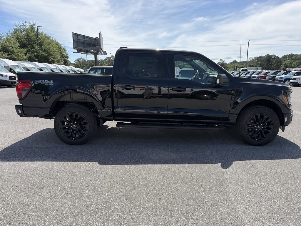New 2026 Agate Black Metallic Ford XLT image 8