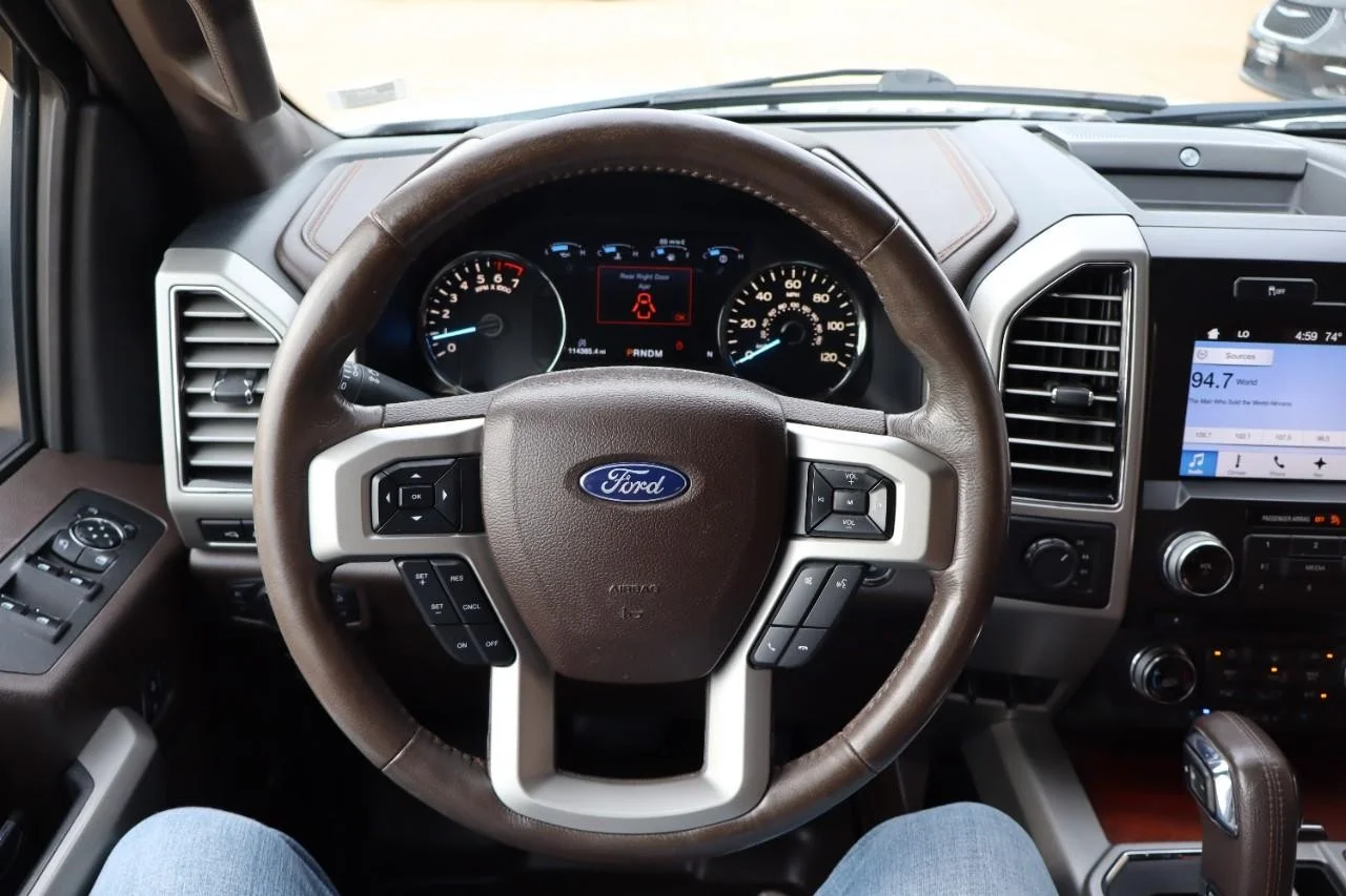 Used 2018 White Platinum Metallic Tri-Coat Ford King Ranch image 22