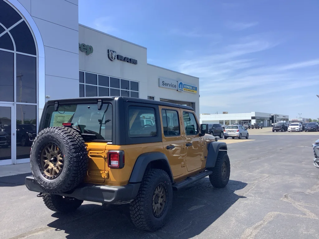 New 2026 Goldilocks Exterior Paint Jeep Sport image 6