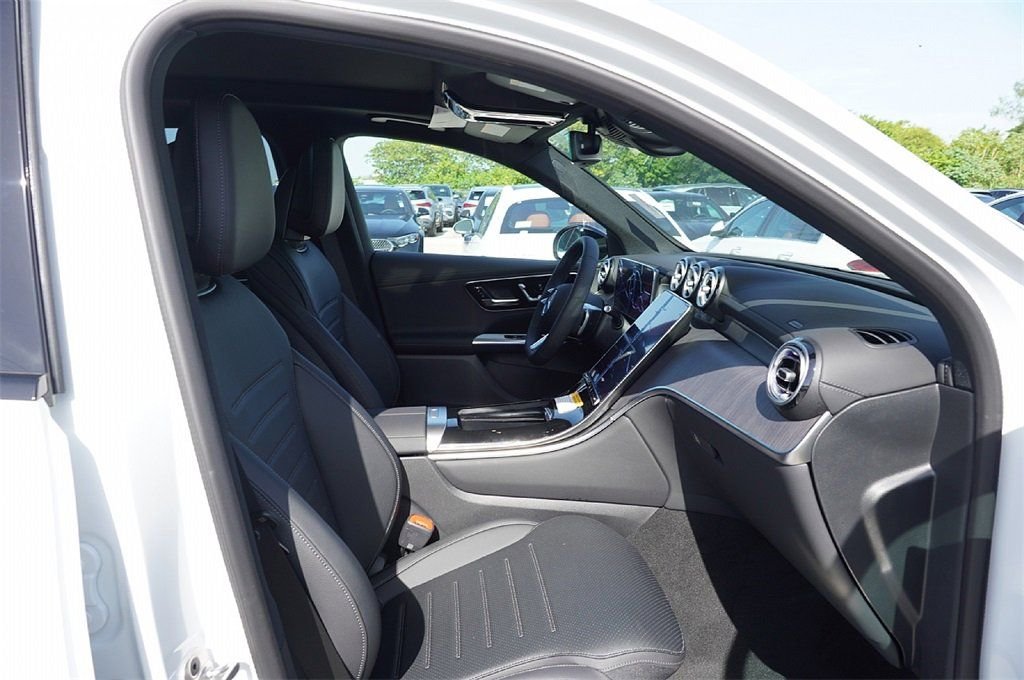 2026 Mercedes-Benz GLC Base - Photo 12