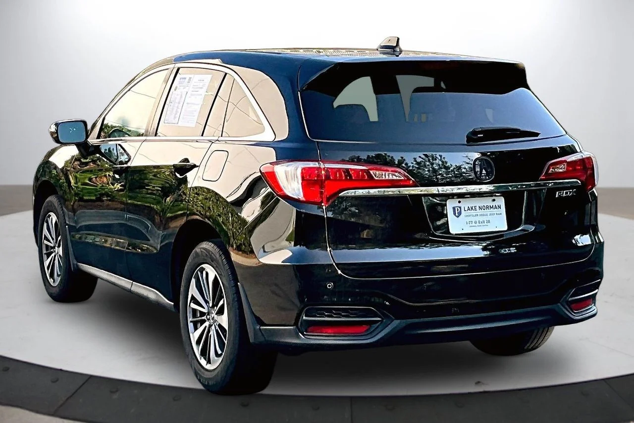 Used 2018  Acura Advance Package image 7