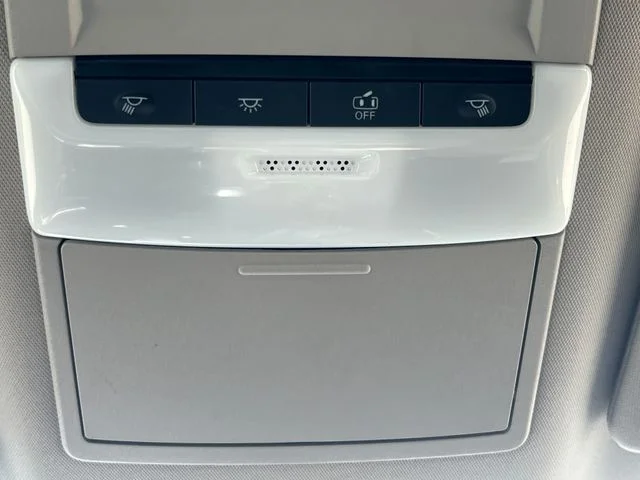Used 2025 White Nissan 2.5 SV image 34