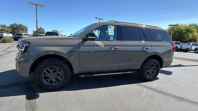 New 2027 Marsh Gray Ford Tremor® image 7