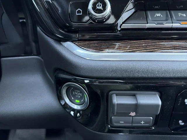 New 2026 Summit White GMC Elevation image 28