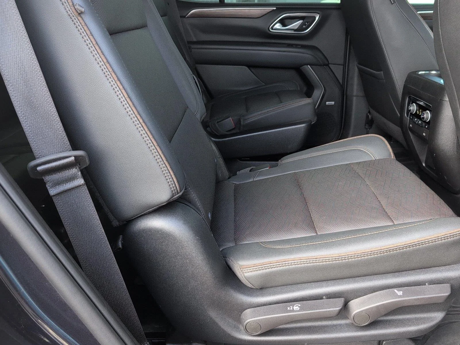 Used 2022 Dark Ash Metallic Chevrolet High Country image 38