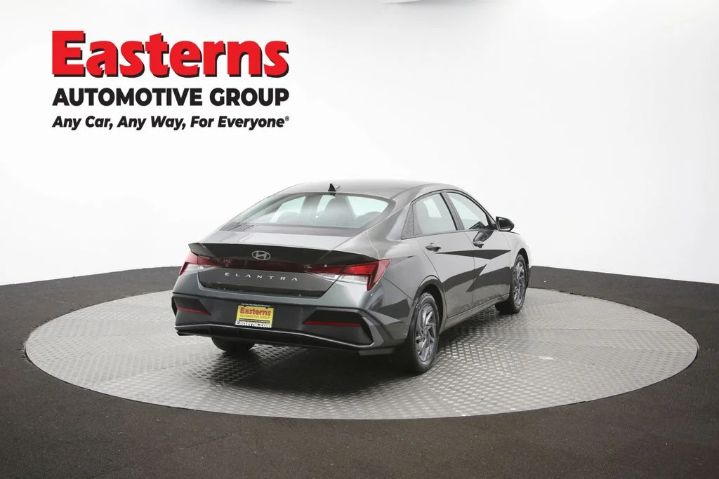 Used 2024 Gray Hyundai SEL image 38