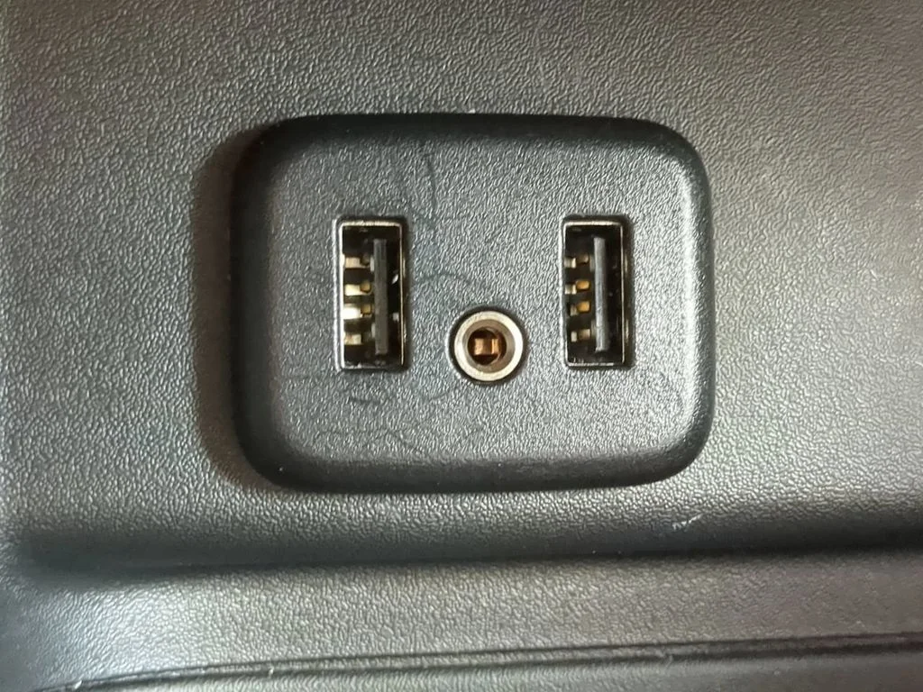 Used 2018 Black Chevrolet Premier image 18