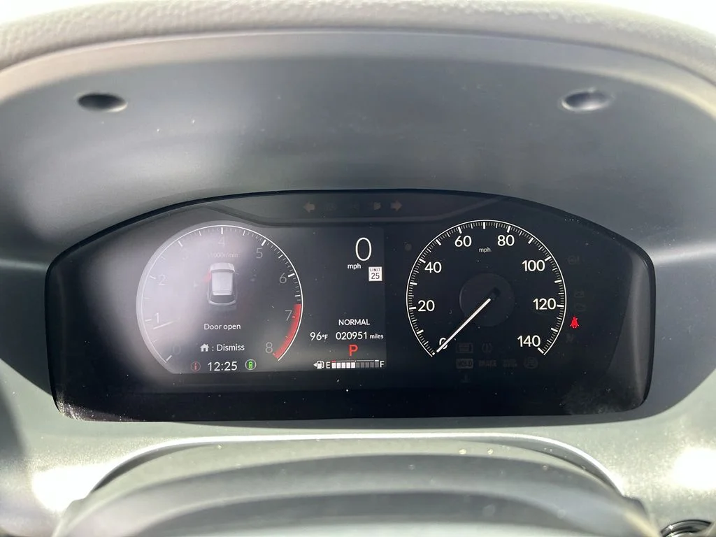 Used 2025 White Honda LX image 33